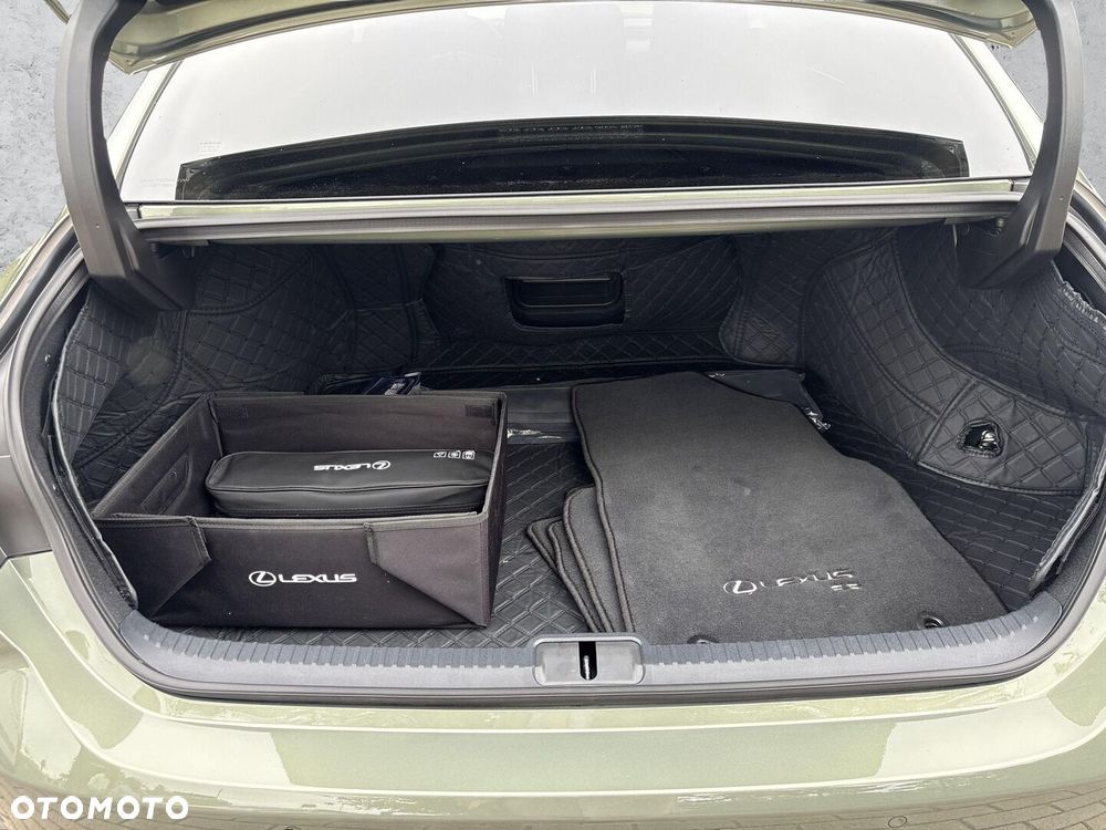 Lexus ES 300h Business Edition - 14