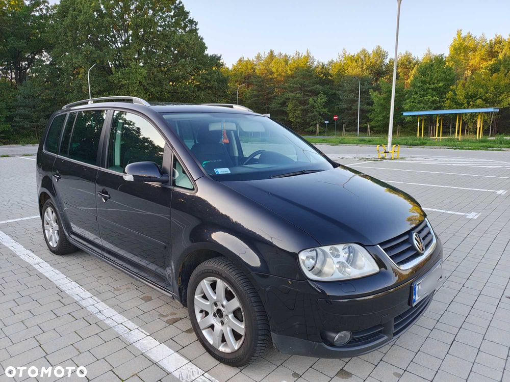 Volkswagen Touran - 1