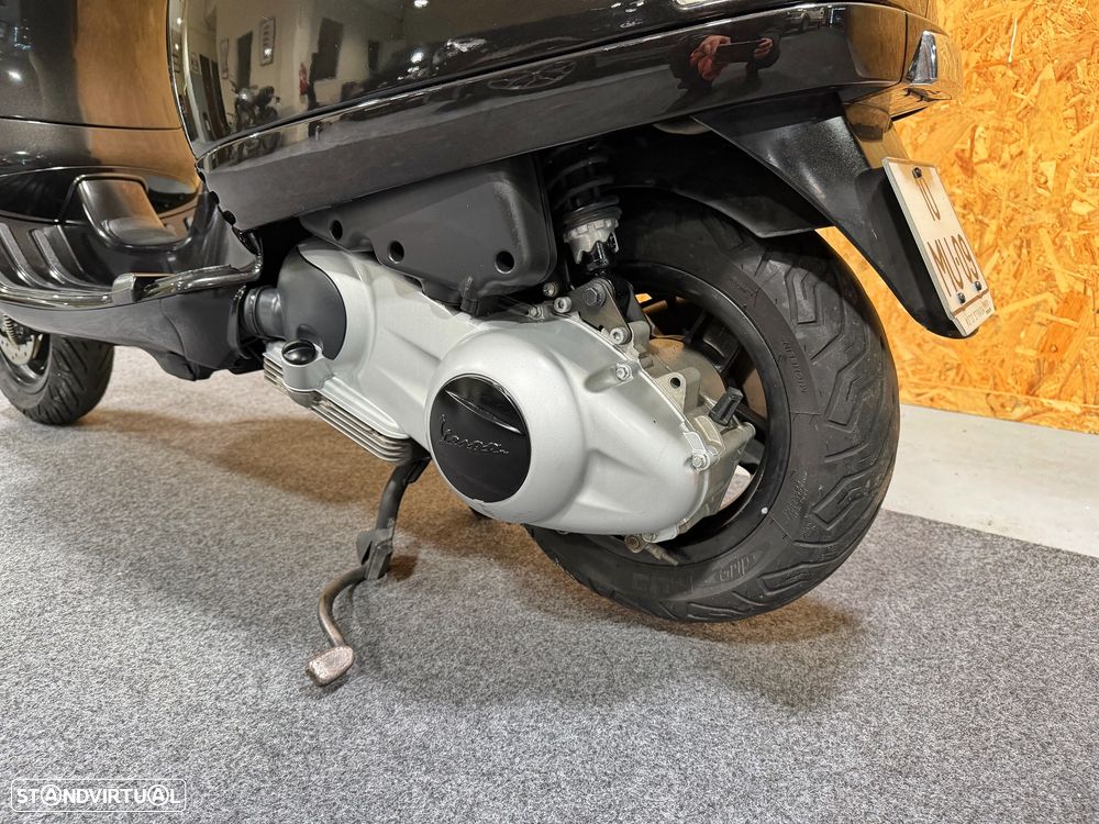 Piaggio Vespa LX - 12