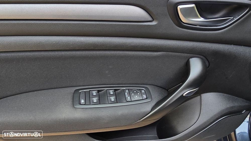 Renault Mégane 1.5 Blue dCi Intens - 8