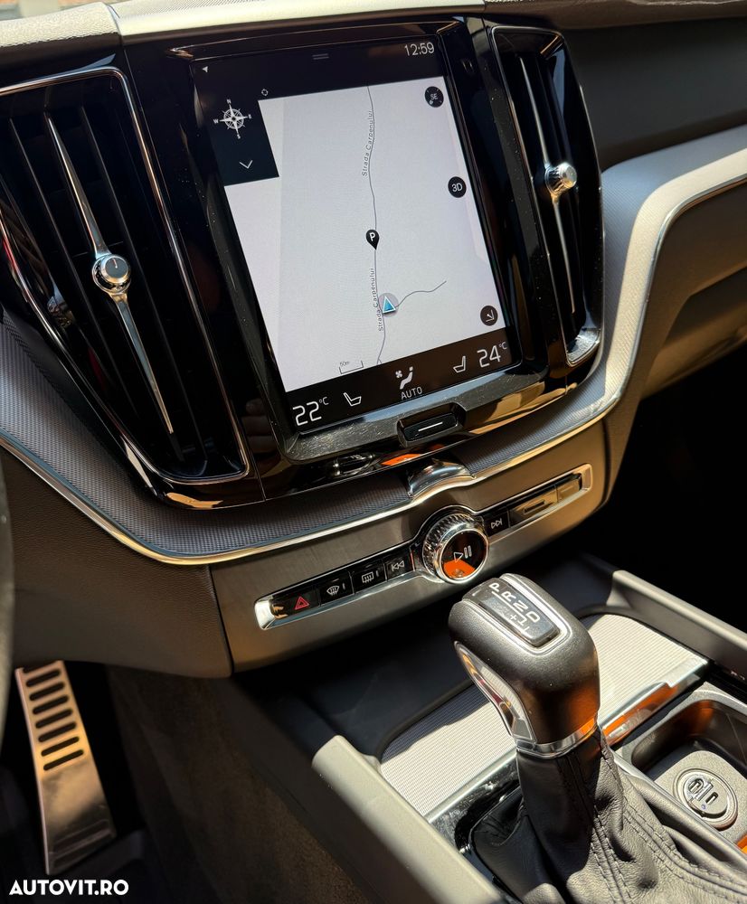 Volvo XC 60 T5 AWD Inscription - 12