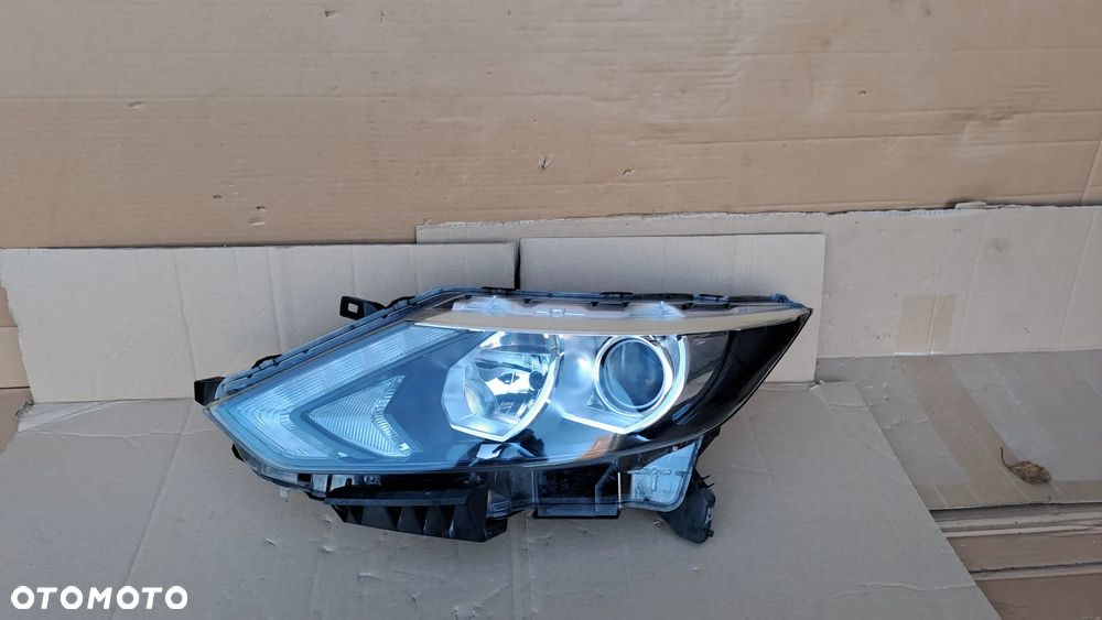 NISSAN QASHQAI II J11 LEWA LAMPA PRZÓD SOCZEWKA LED ŁADNA  100-18013 - 3