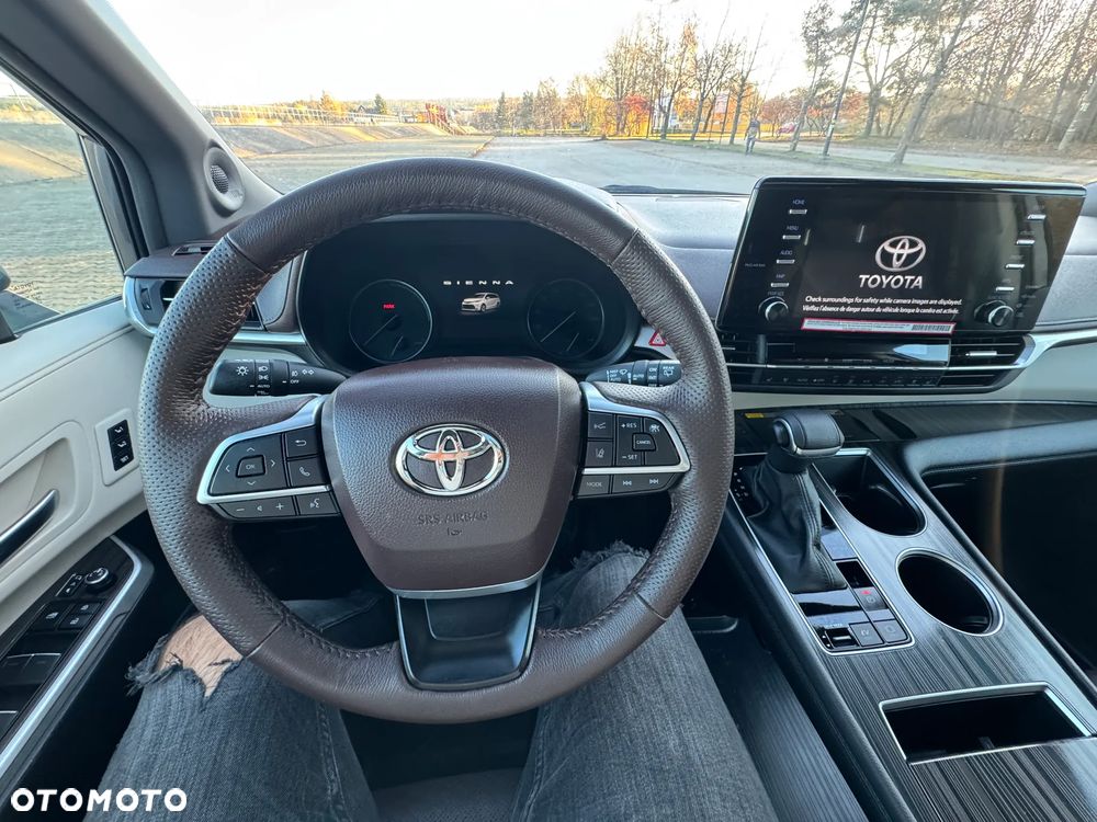 Toyota Sienna - 38