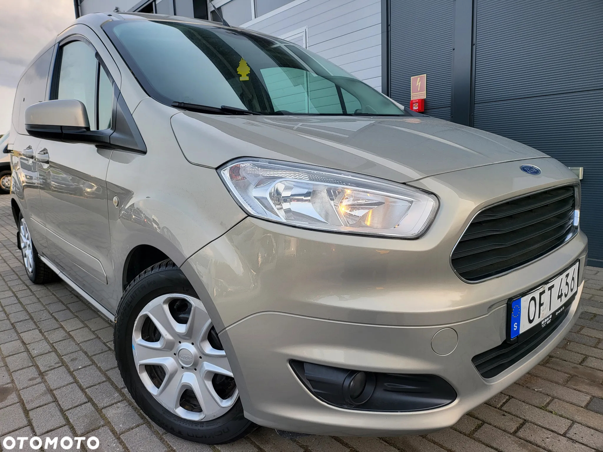 Ford Tourneo Courier 1.0 EcoBoost S&S Trend - 38