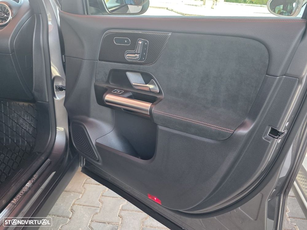 Mercedes-Benz GLA 200 d AMG Line - 18