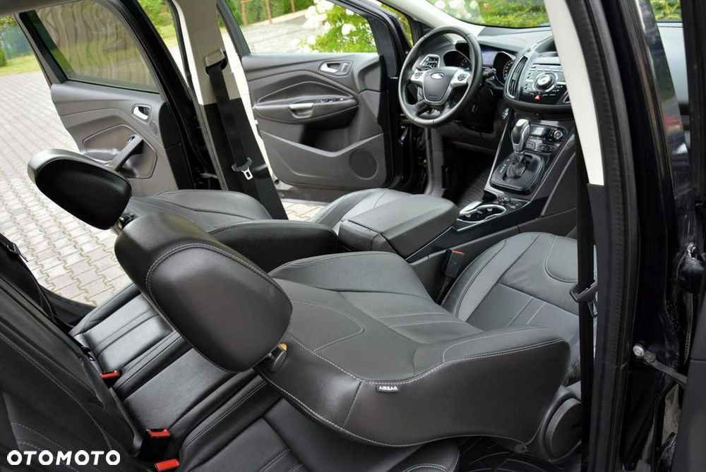 Ford Kuga 1.6 EcoBoost 4WD Titanium - 19