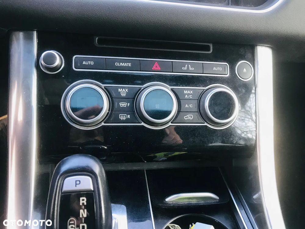 Land Rover Range Rover Sport D300 (SDV6) HSE - 11