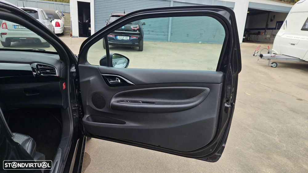 Citroën DS3 1.6 HDi Airdream So Chic - 17