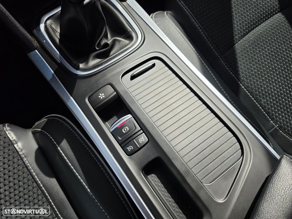 Renault Mégane 1.5 Blue dCi Bose Edition - 26