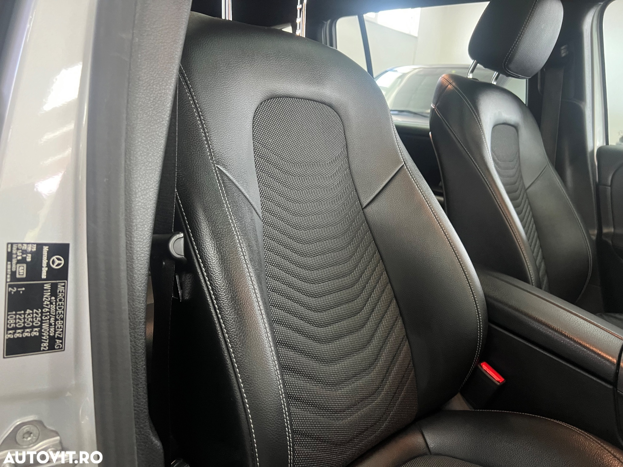 Mercedes-Benz GLB 200 d 4Matic 8G-DCT Special Edition - 6