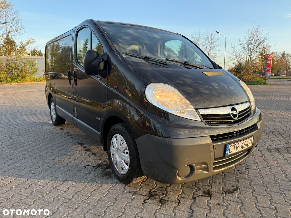 Opel Vivaro - 1