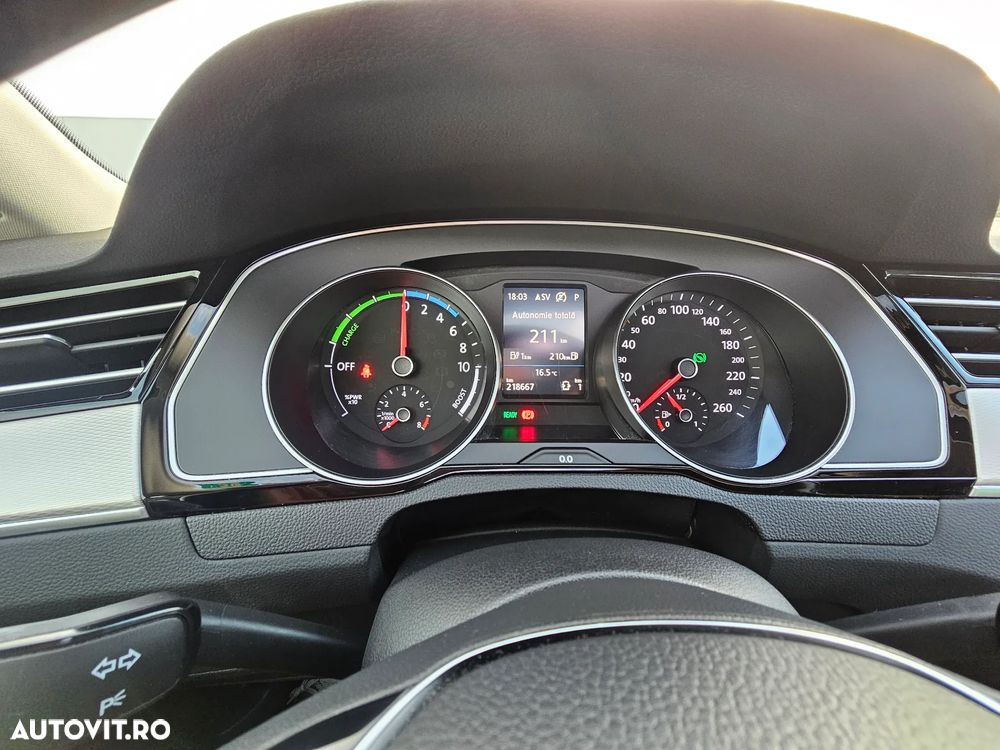 Volkswagen Passat Variant 1.4 TSI Plug-In-Hybrid DSG GTE - 11