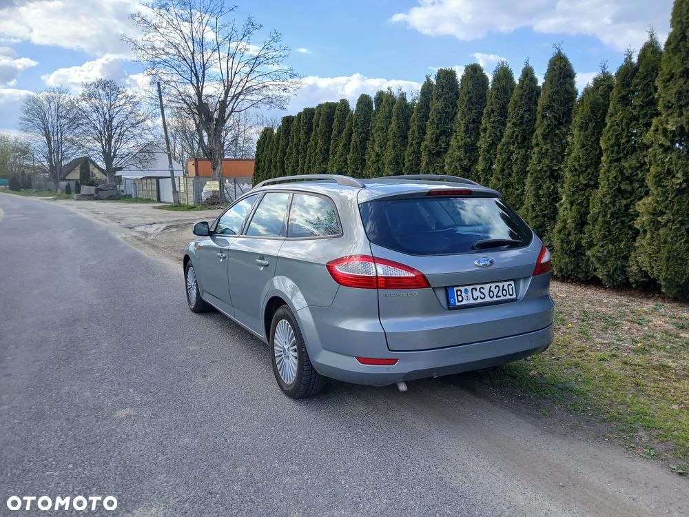 Ford Mondeo 2.5 Titanium - 11