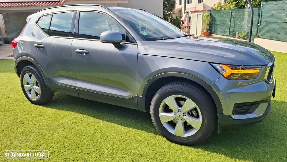 Volvo XC 40 1.5 T3 Tech Edition - 3