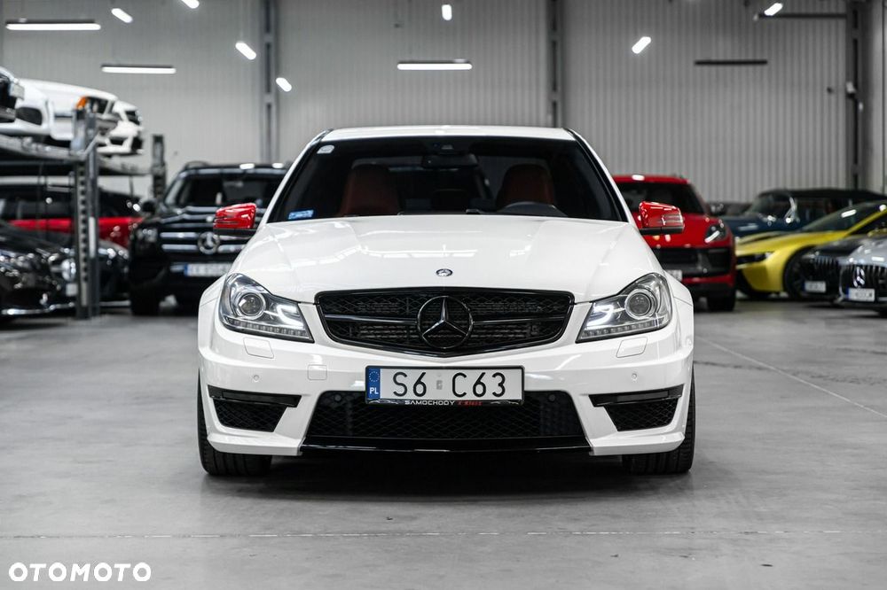 Mercedes-Benz Klasa C 63 AMG 7G-TRONIC Performance Plus SPORT EDITION - 4