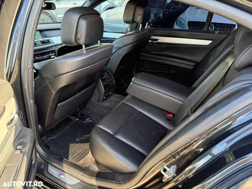 BMW Seria 7 740d xDrive Edition Exclusive - 34