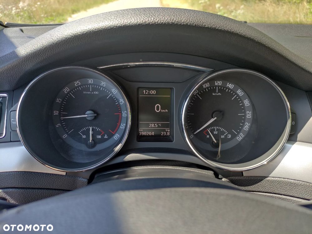 Skoda Superb 2.0 TDI Ambition - 16