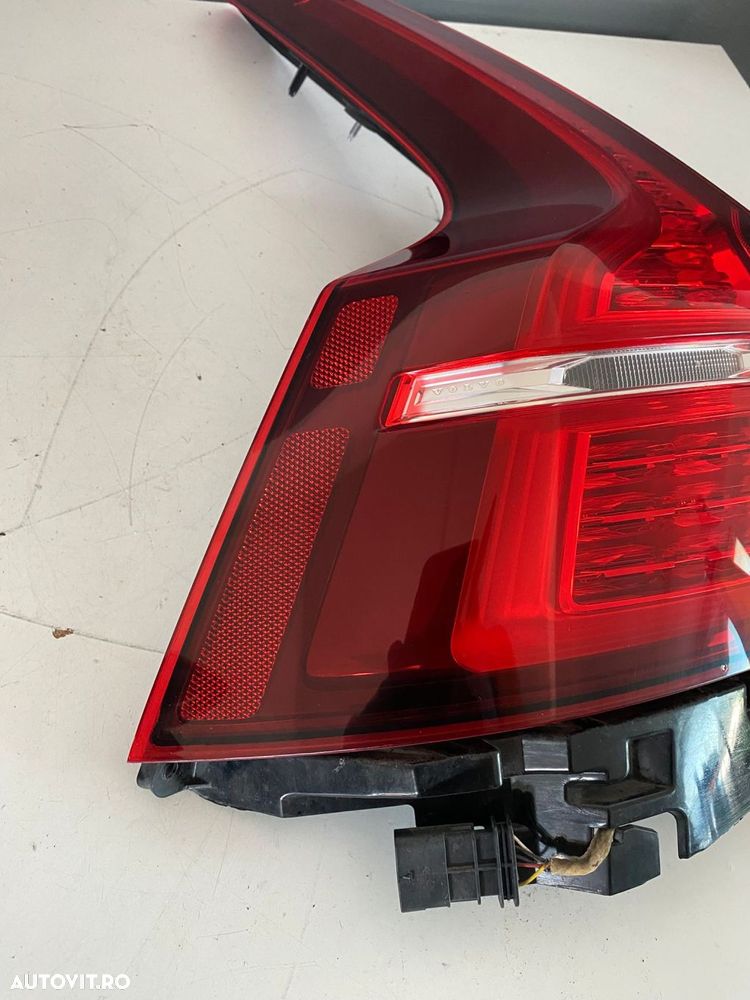 Stop stanga Volvo V60 V60CC MILD HYBRID 2021+ 32291358 - 4