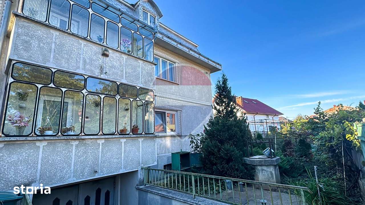 Vila cu 7 camere de vanzare in zona Centrala Aleea Grivitei Roman - Imagine principală: 5/20