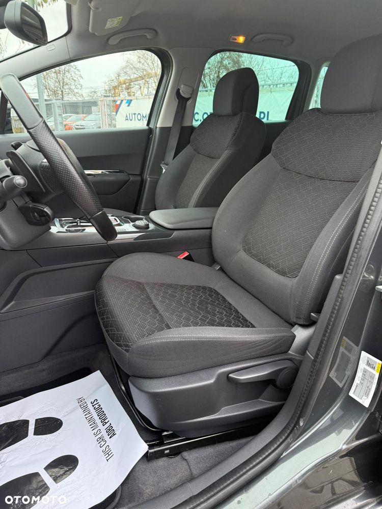 Peugeot 3008 Hybrid4 - 10