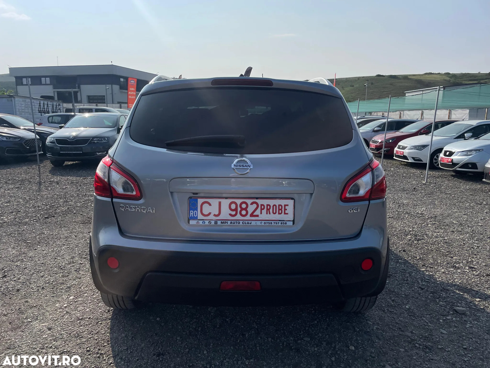 Nissan Qashqai 2.0 DCI 4 x 4 DPF Aut acenta - 11