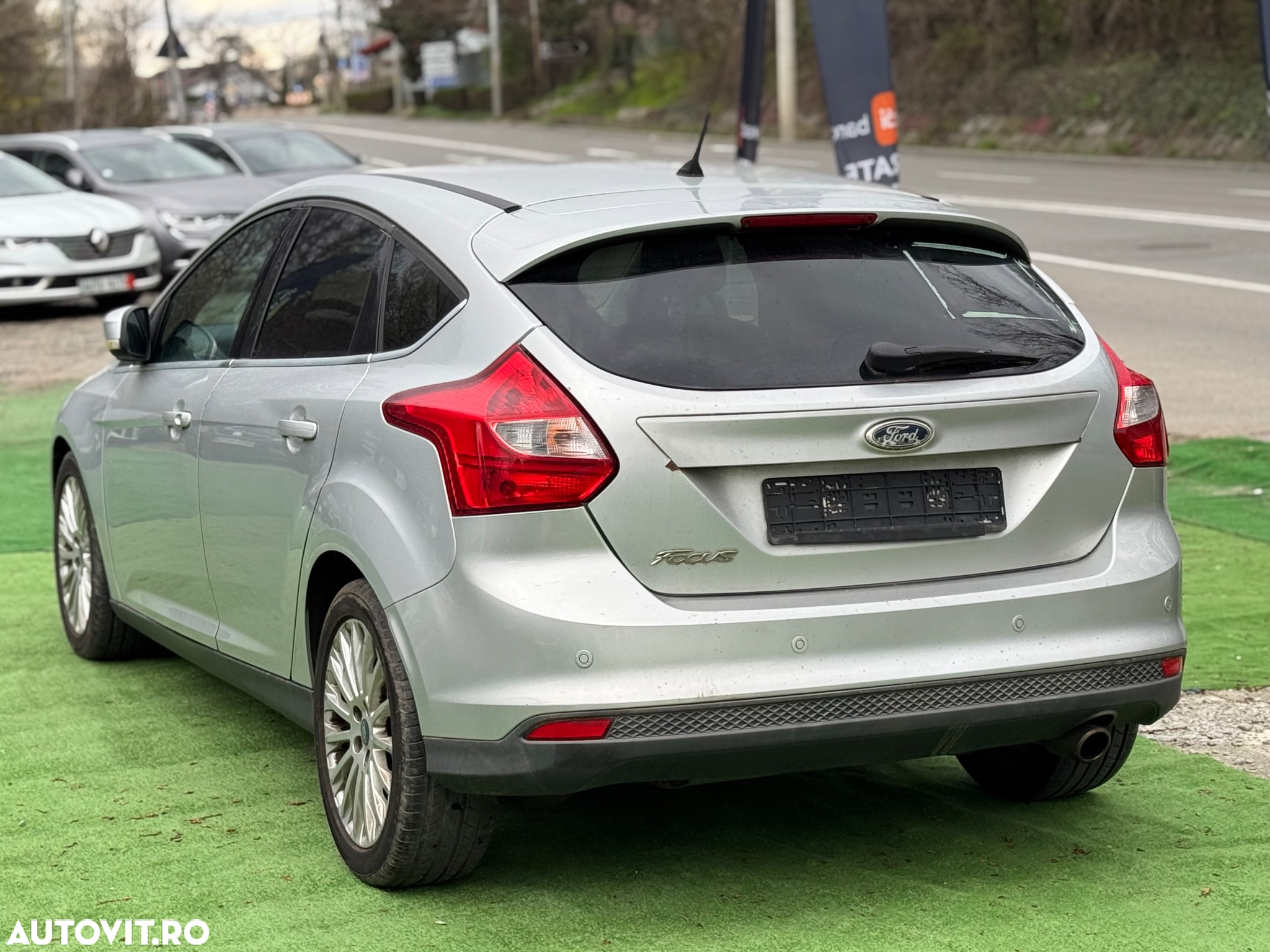 Ford Focus - 11