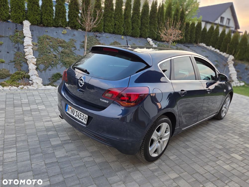 Opel Astra 1.4 Turbo Edition Sport - 2