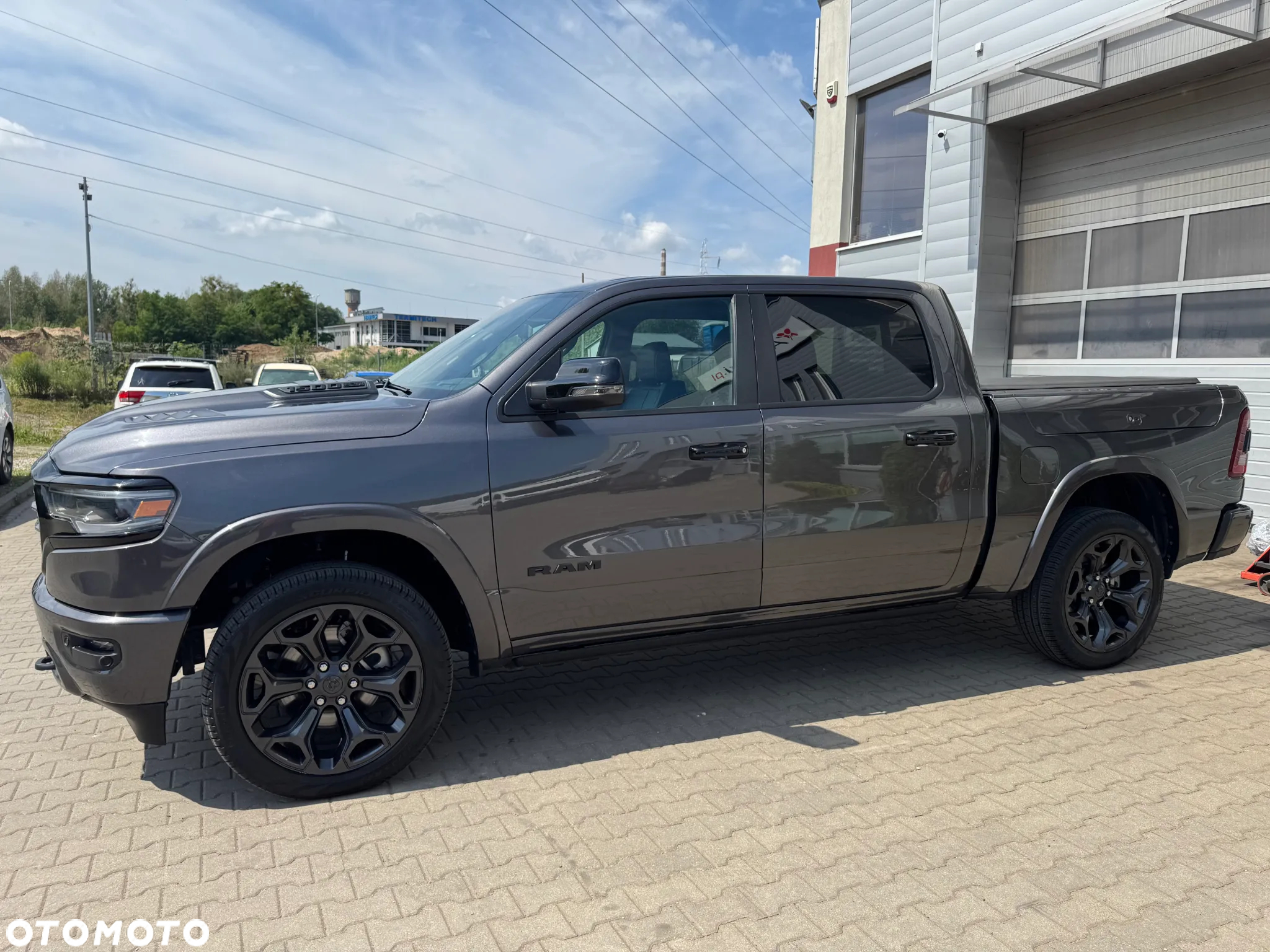 RAM 1500 Crew Cab Limited - 11