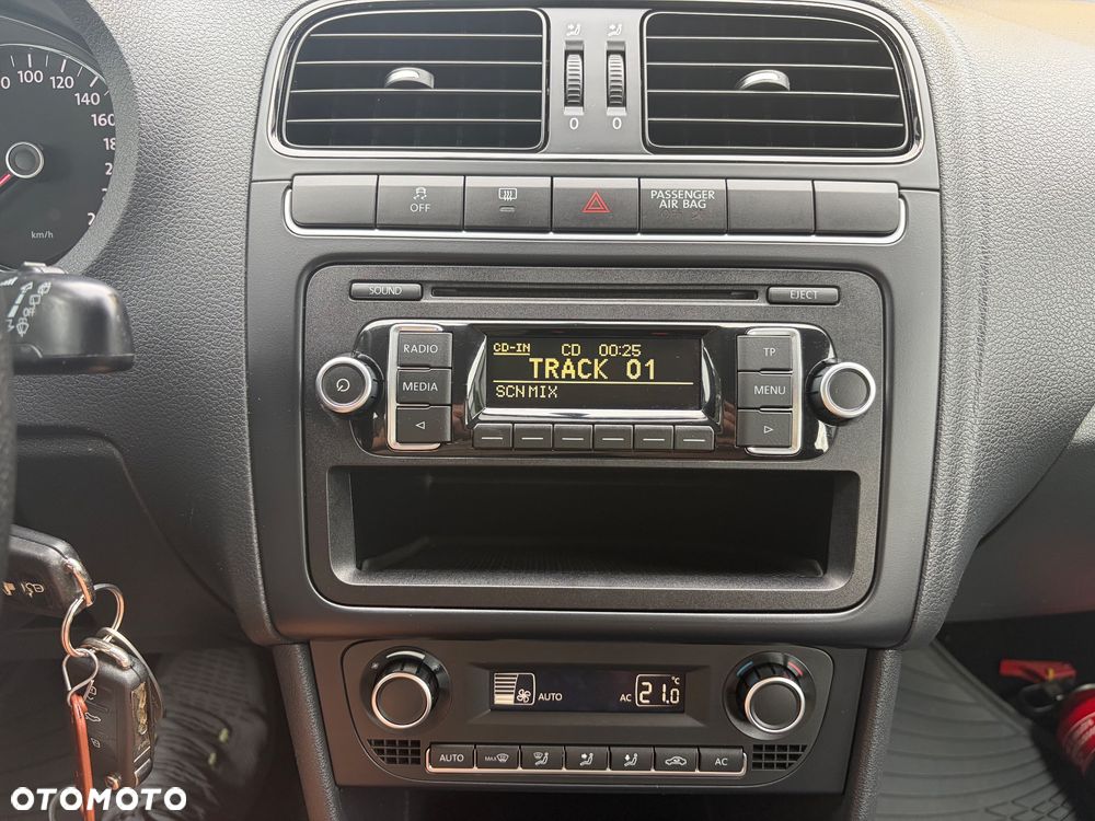 Volkswagen Polo 1.4 Comfortline - 32