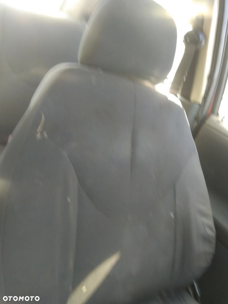 Auto na części - Rover 25 103KM benzyna 2004 Silnik Skrzynia Drzwi Maska Klapa Błotnik Zderzak Lampa Szyba Klamka Lusterko Deska Kokpit - 6