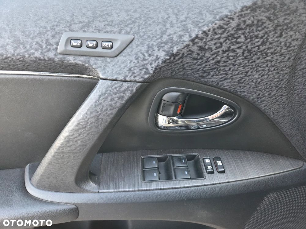 Toyota Avensis 2.2 D-4D Platinium - 19