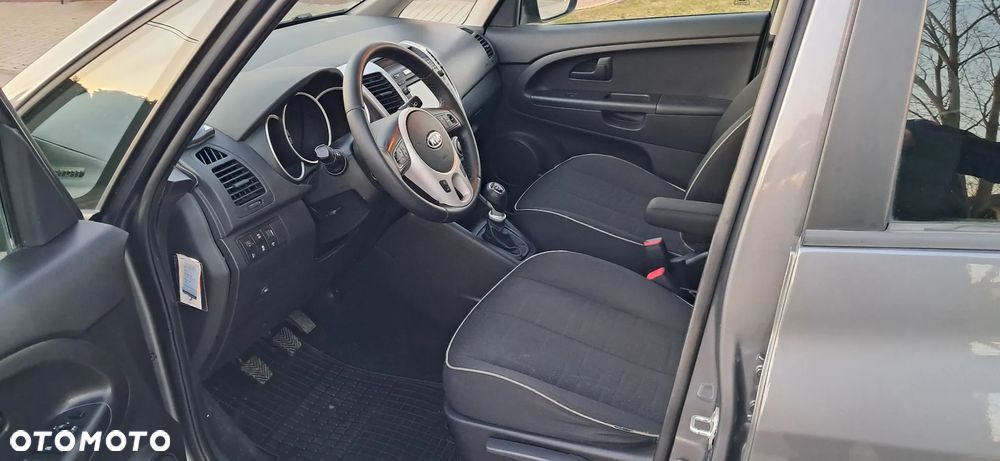 Kia Venga 1.4 CVVT Vision - 12