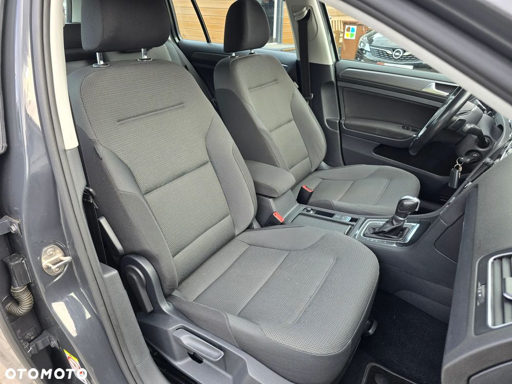 Volkswagen Golf - 15