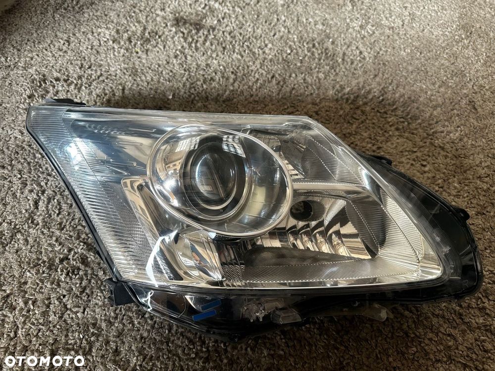 TOYOTA AVENSIS 3 II XENON 08-12 LAMPA PRAWA H279HR-AE - 1