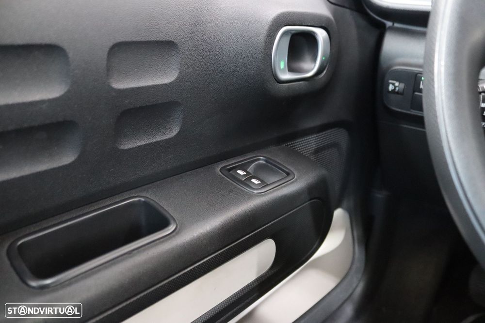 Citroën C3 1.2 PureTech Shine - 9