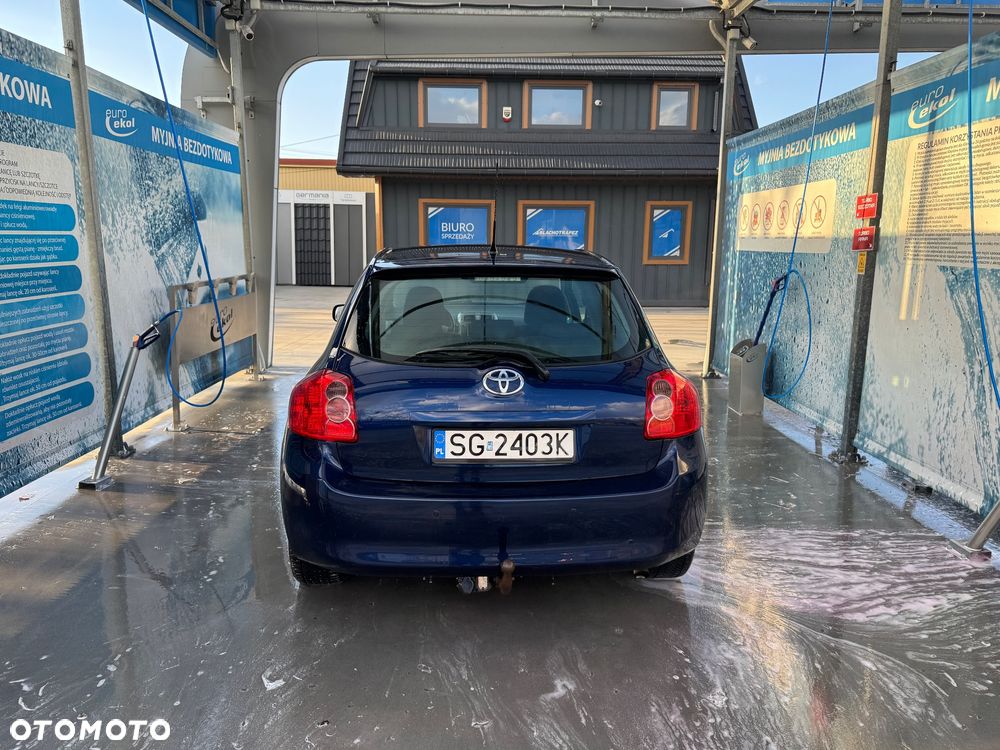 Toyota Auris 2.0 D-4D Premium - 4