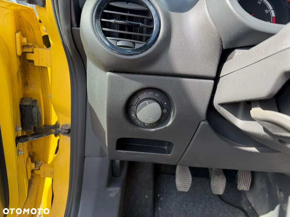 Opel Corsa - 17