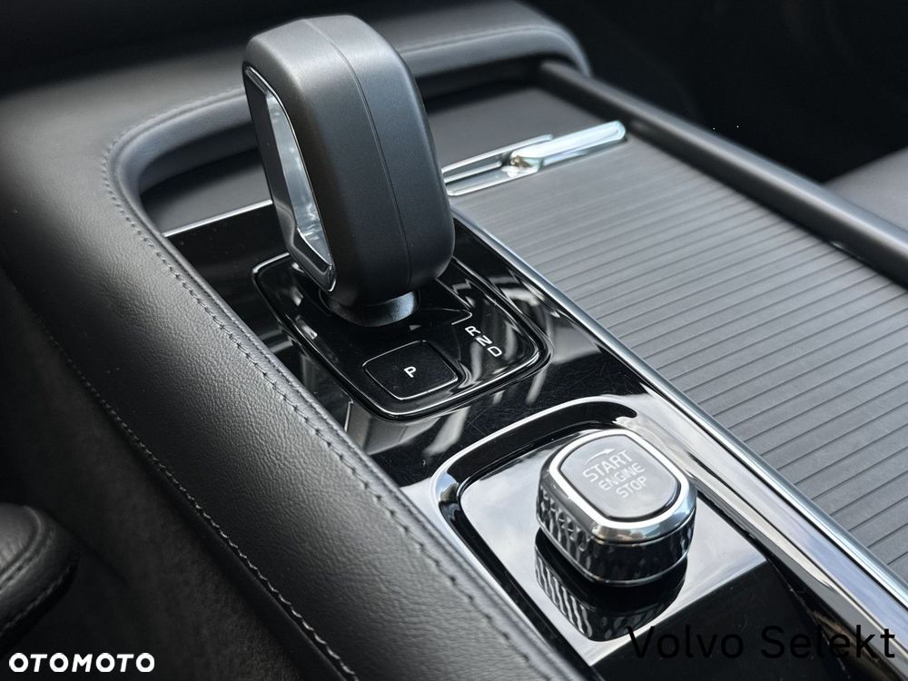 Volvo V90 Cross Country - 27