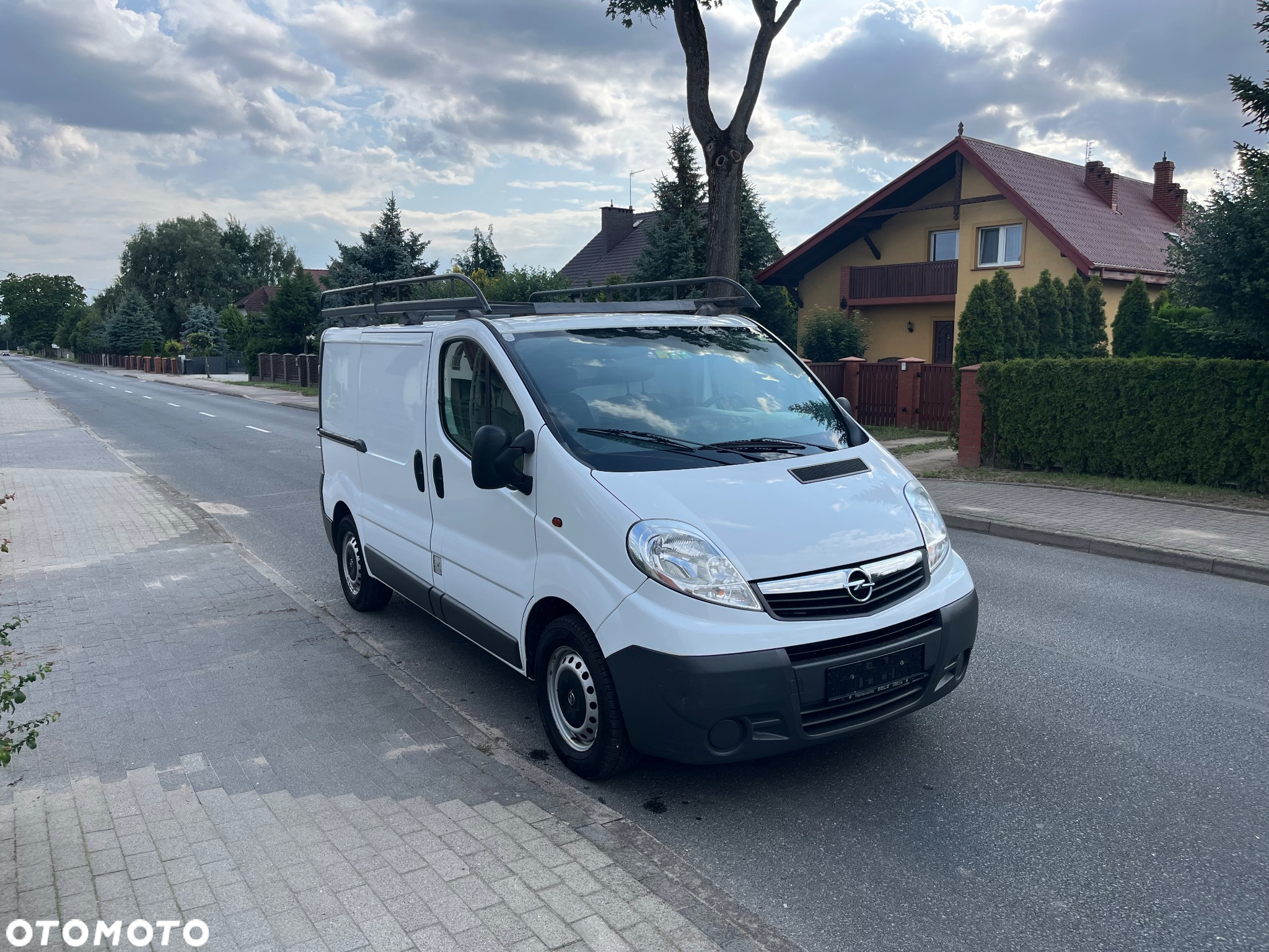 Opel Vivaro - 2