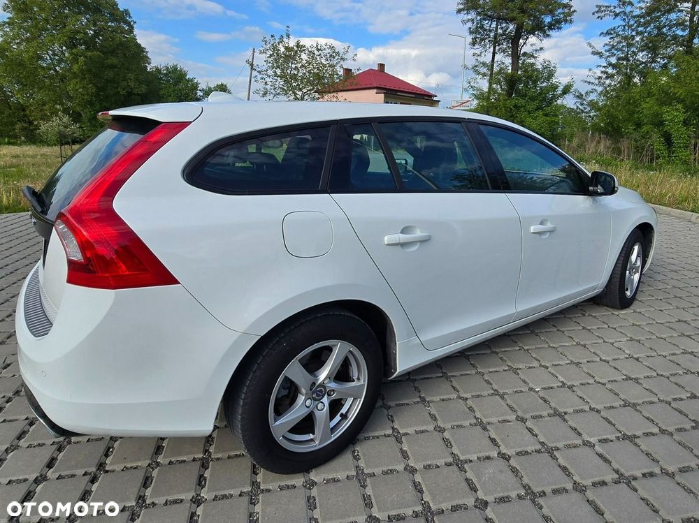 Volvo V60 D2 Geartronic Summum - 11