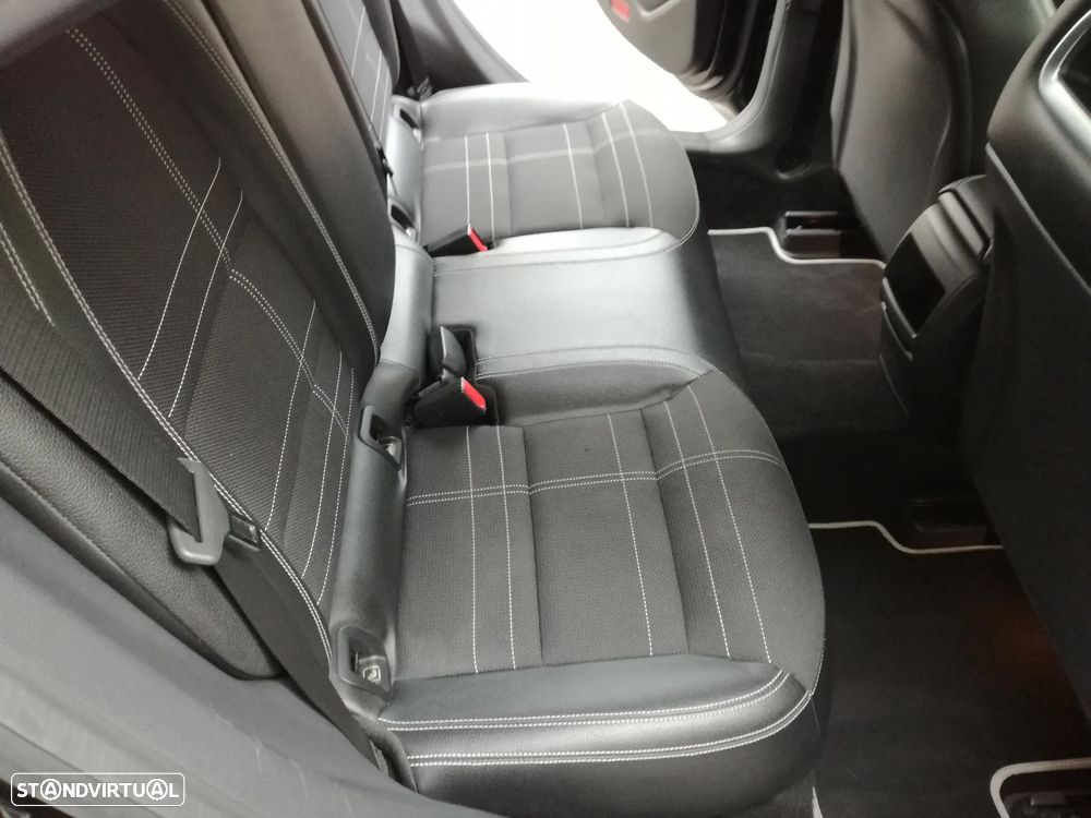 Mercedes-Benz CLA 180 CDI Urban - 14