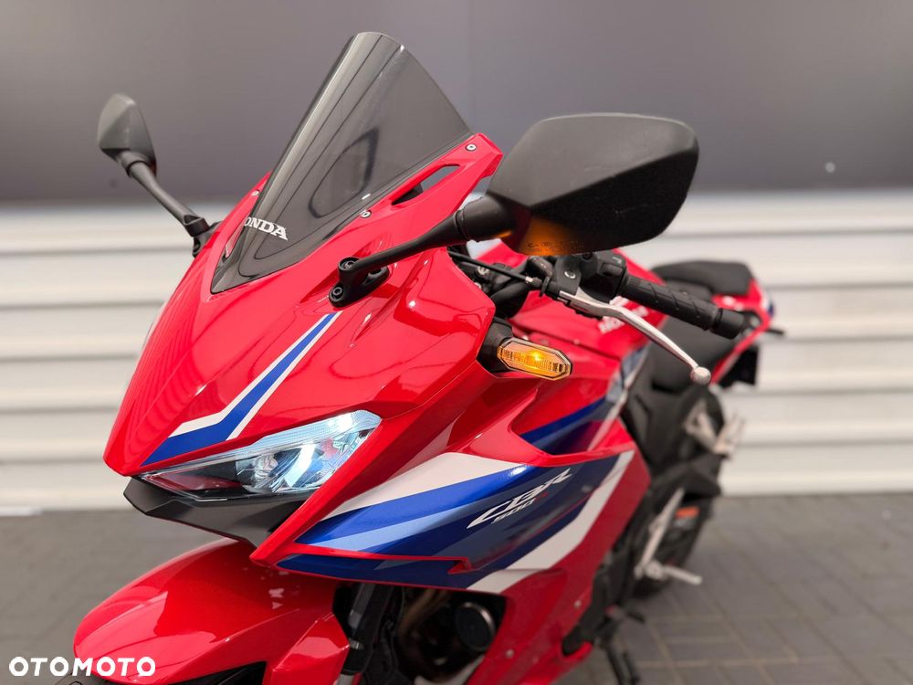 Honda CBR - 8