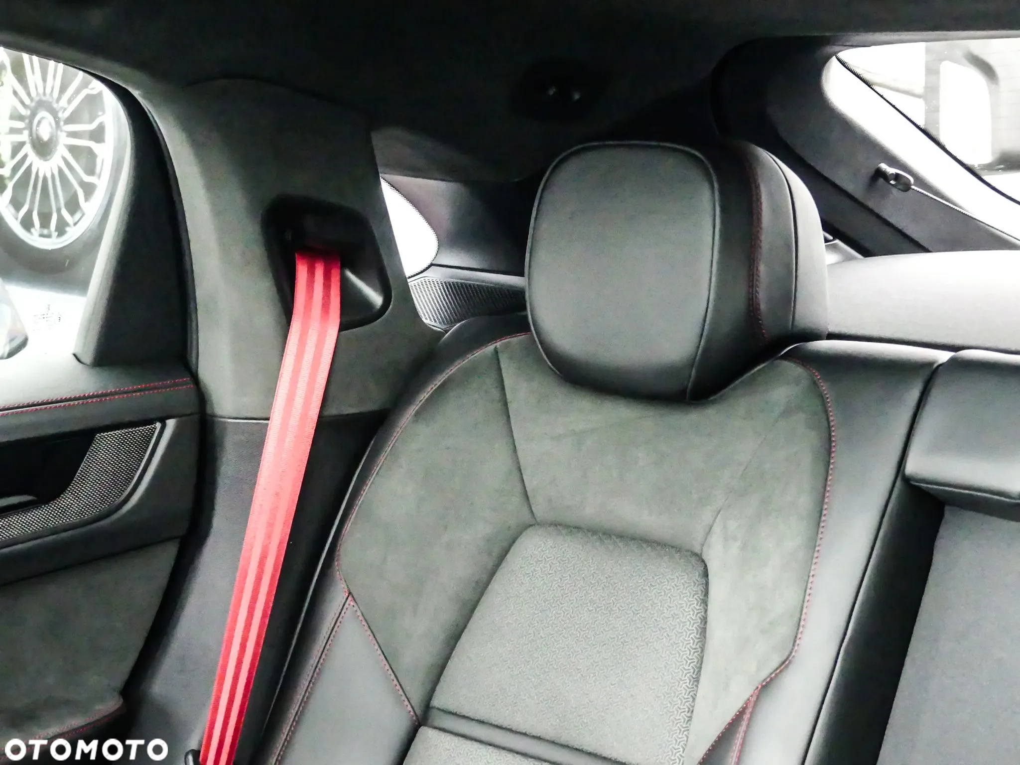 Porsche Cayenne Coupe GTS - 32
