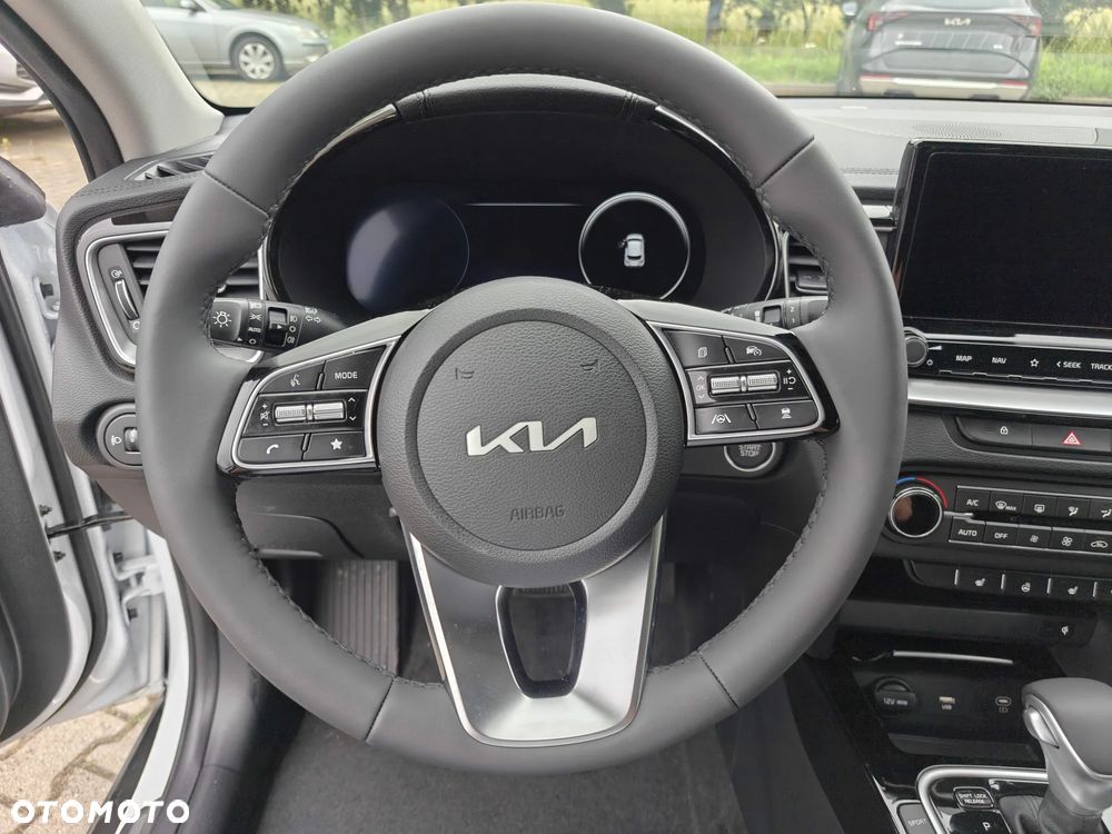 Kia XCeed - 17