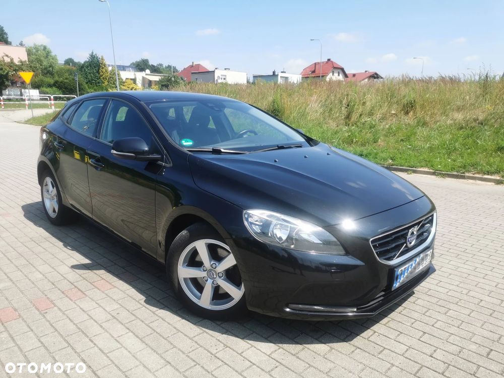 Volvo V40 T2 Summum - 2