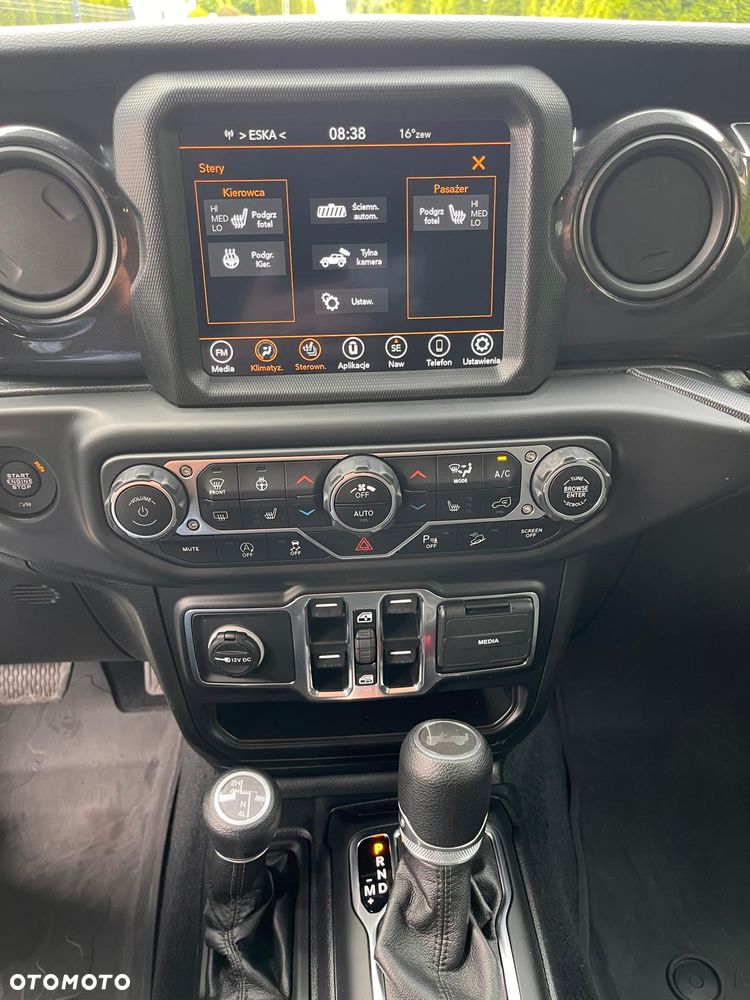 Jeep Wrangler - 21
