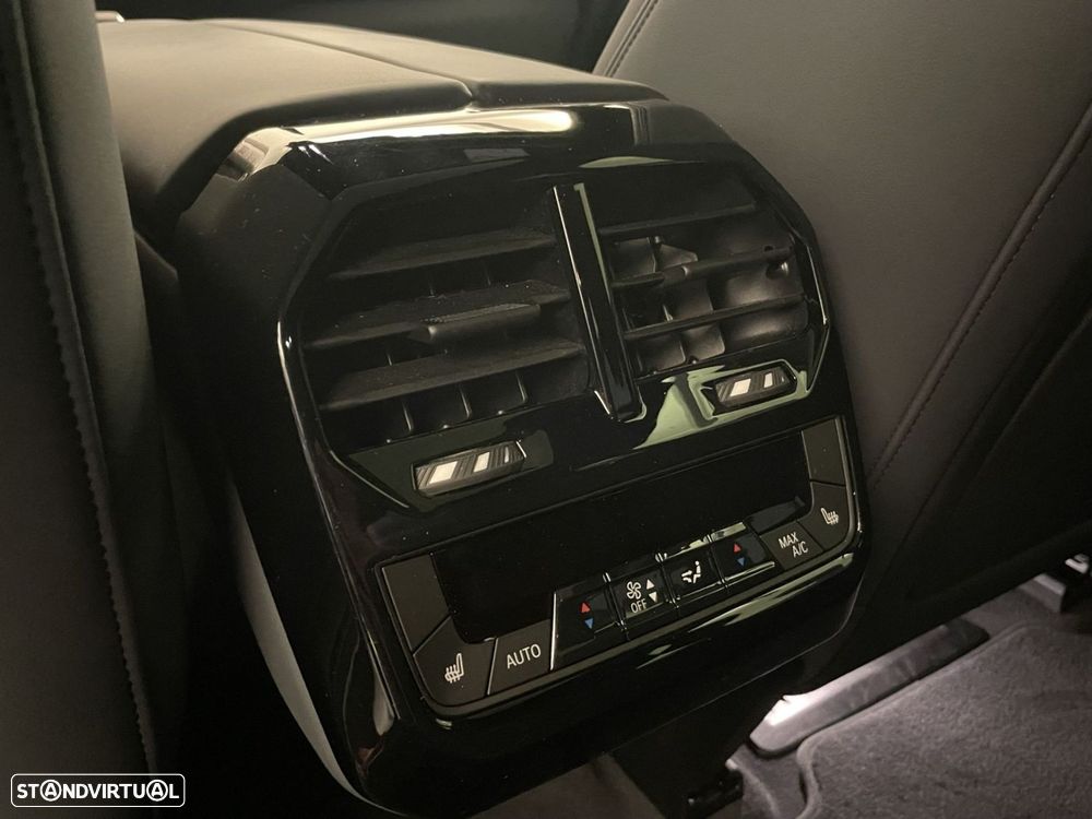 BMW iX xDrive 50 Pack Desportivo - 22