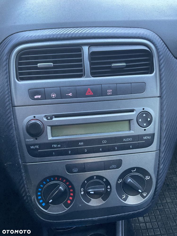 Fiat Grande Punto - 12