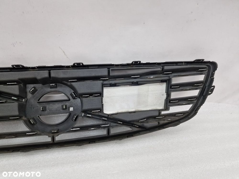 VOLVO S80 / V70 LIFT 13- ŁADNA ATRAPA / GRILL PRZEDNI PRZÓD POD RADAR , NR 31383598 / 31383602 , NR AUKCJI GL537 - 11