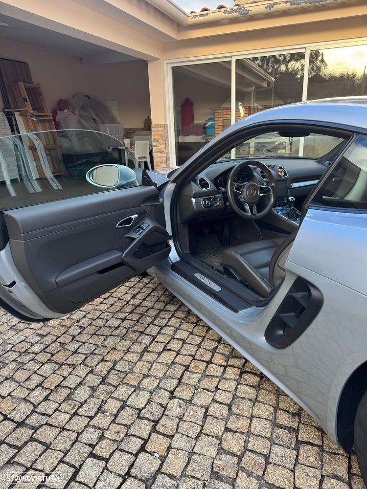 Porsche 718 Cayman 2.0 - 19